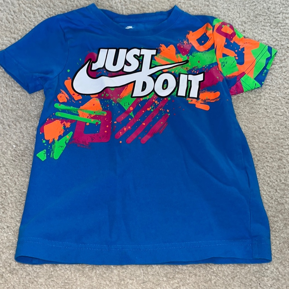 Nike Boys Thrill seeker T shirt